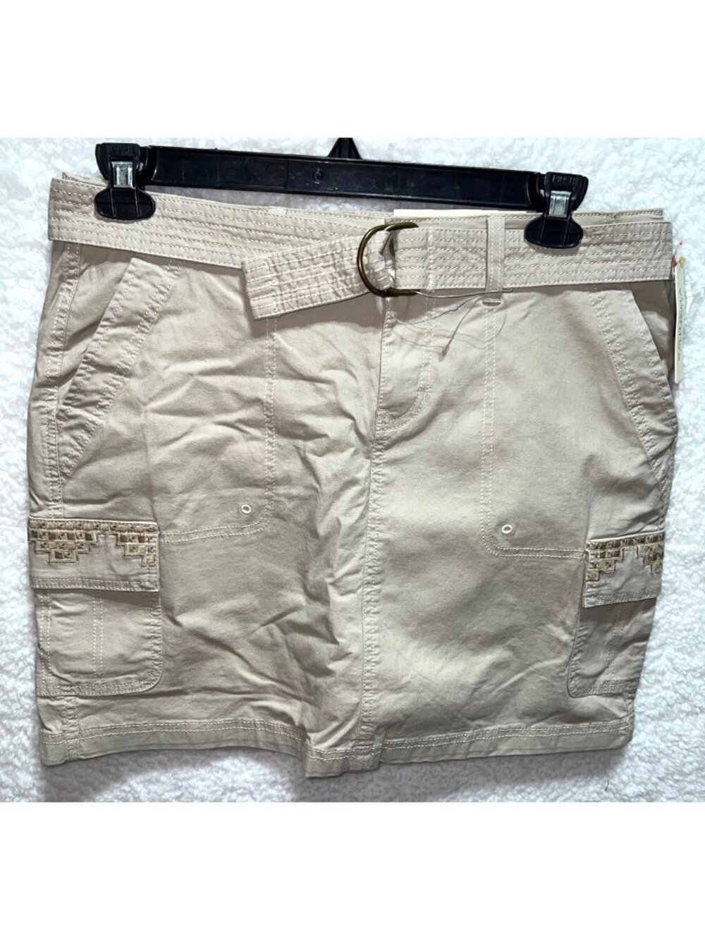 Sonoma Misses Modern Fit Cozy Beige Skorts w Belt & Embroidered Pockets Size 10